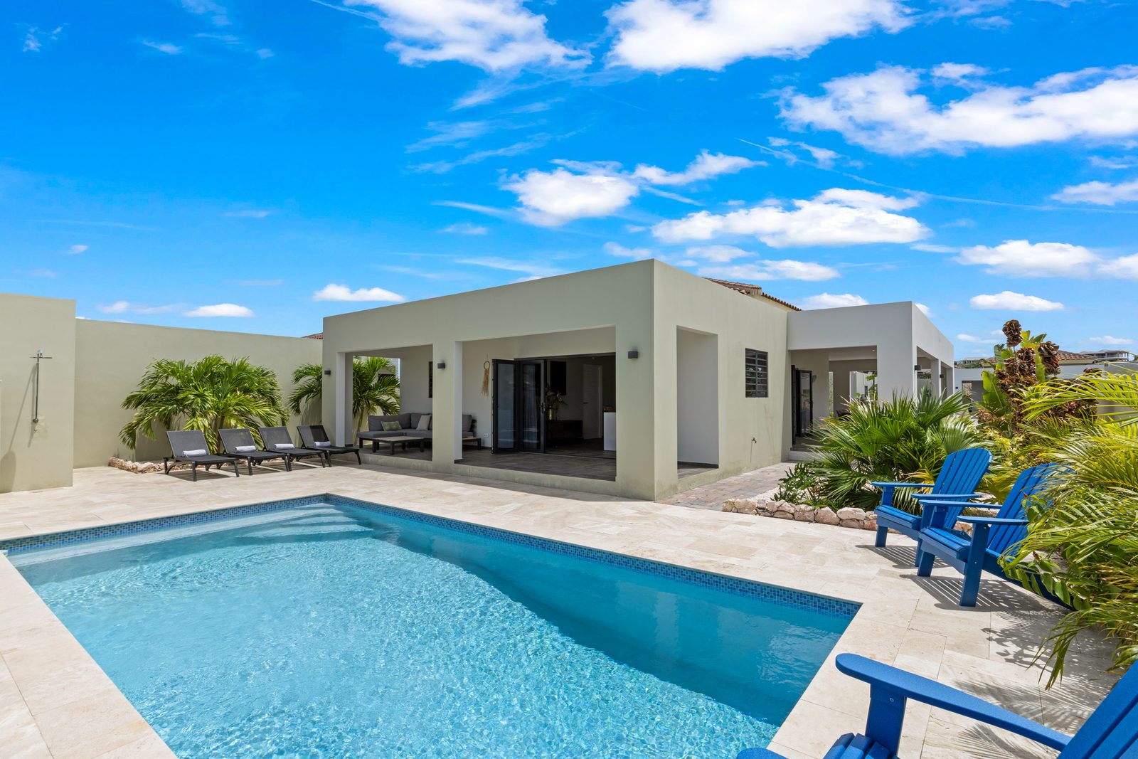 Villa Jasmijn met privezwembad, Mambo Beach