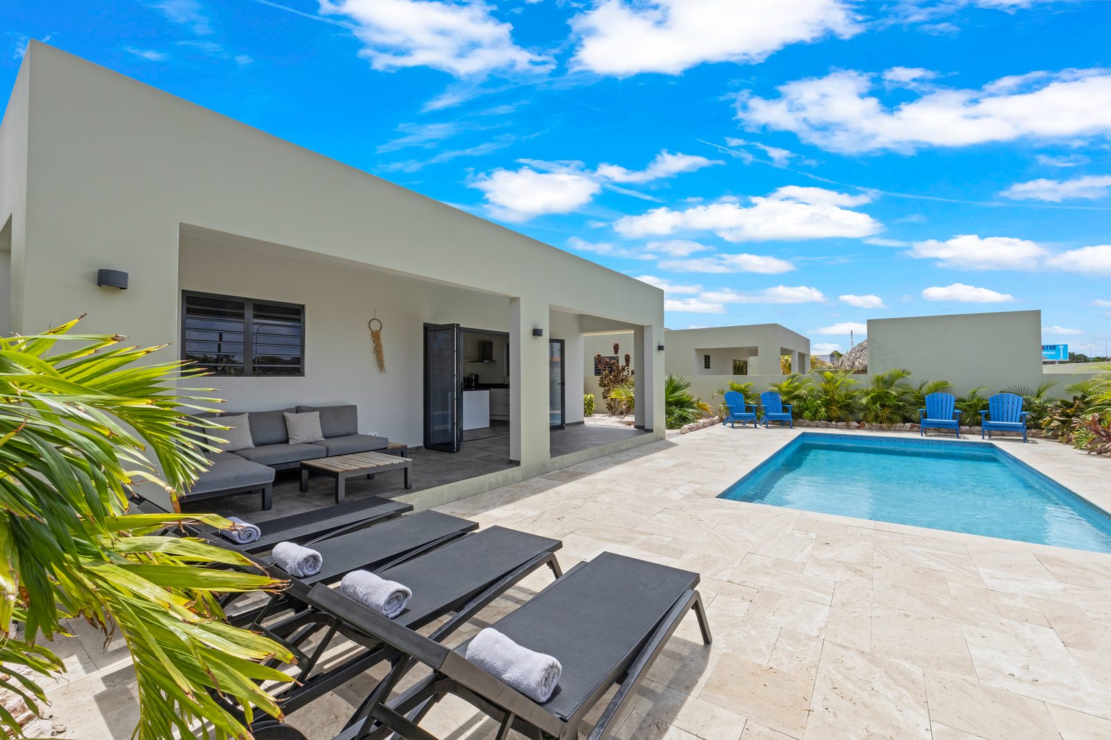 Villa Jasmijn met privezwembad, Mambo Beach