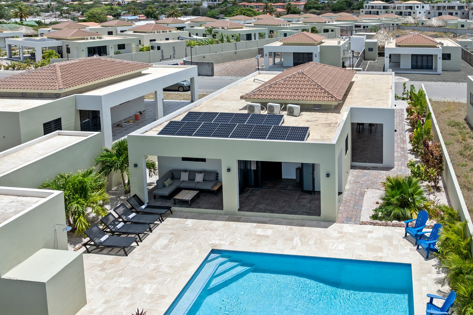Villa Jasmijn met privezwembad, Mambo Beach
