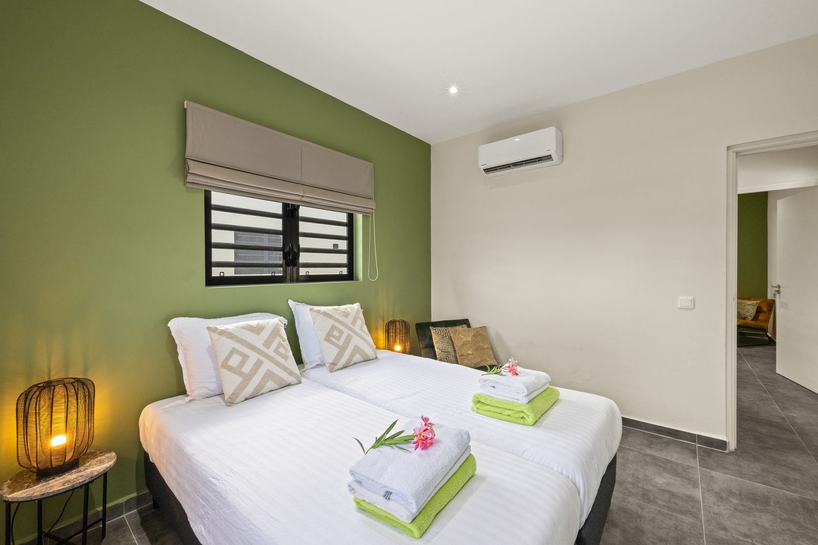 Villa Amber met privezwembad, Mambo Beach