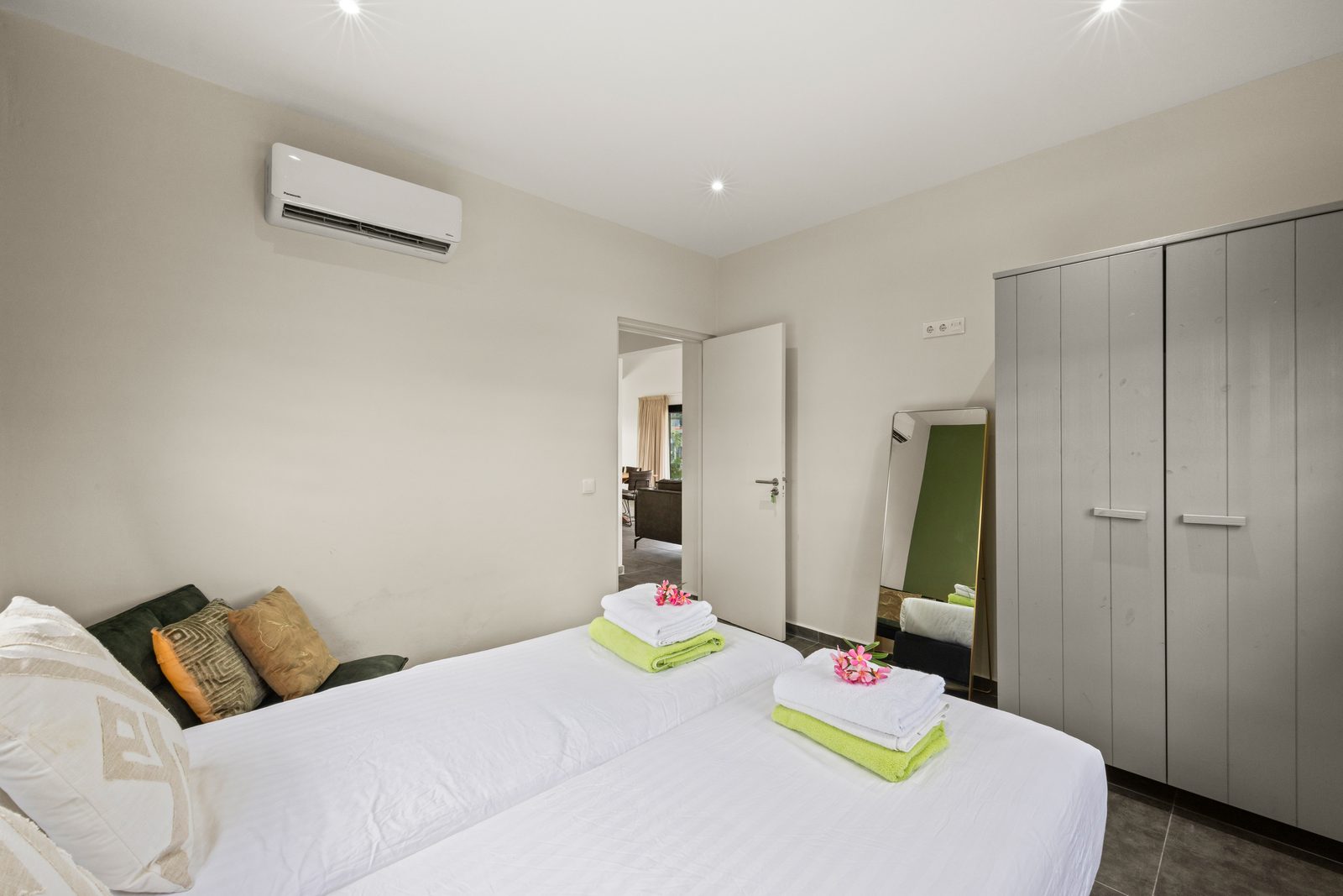 Villa Amber met privezwembad, Mambo Beach