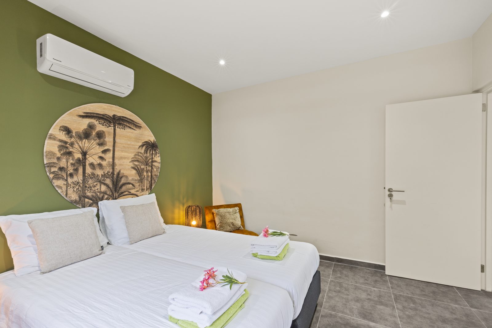 Villa Amber met privezwembad, Mambo Beach