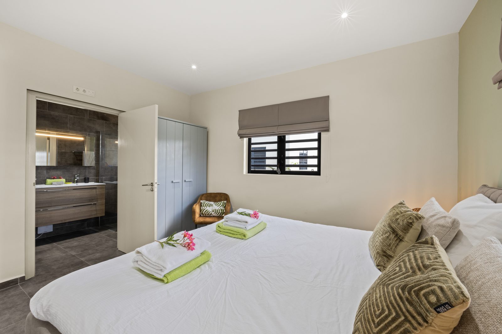 Villa Amber met privezwembad, Mambo Beach