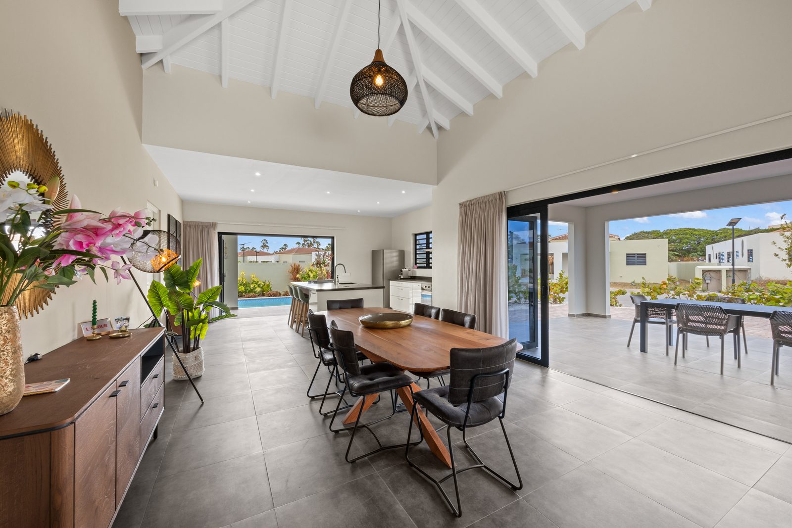 Villa Amber met privezwembad, Mambo Beach