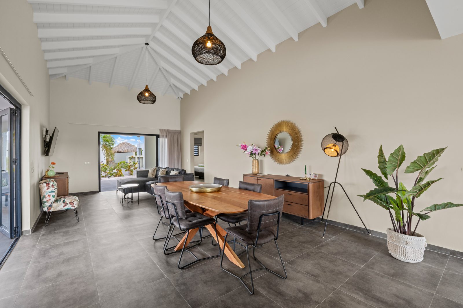 Villa Amber met privezwembad, Mambo Beach