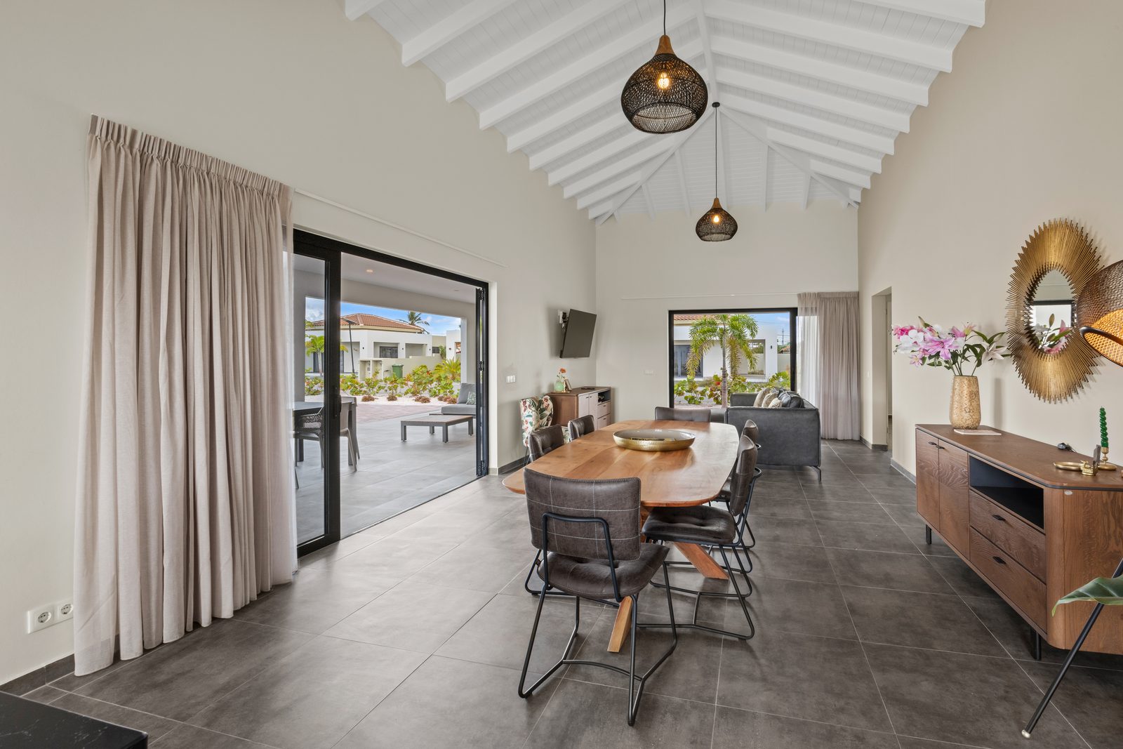 Villa Amber met privezwembad, Mambo Beach