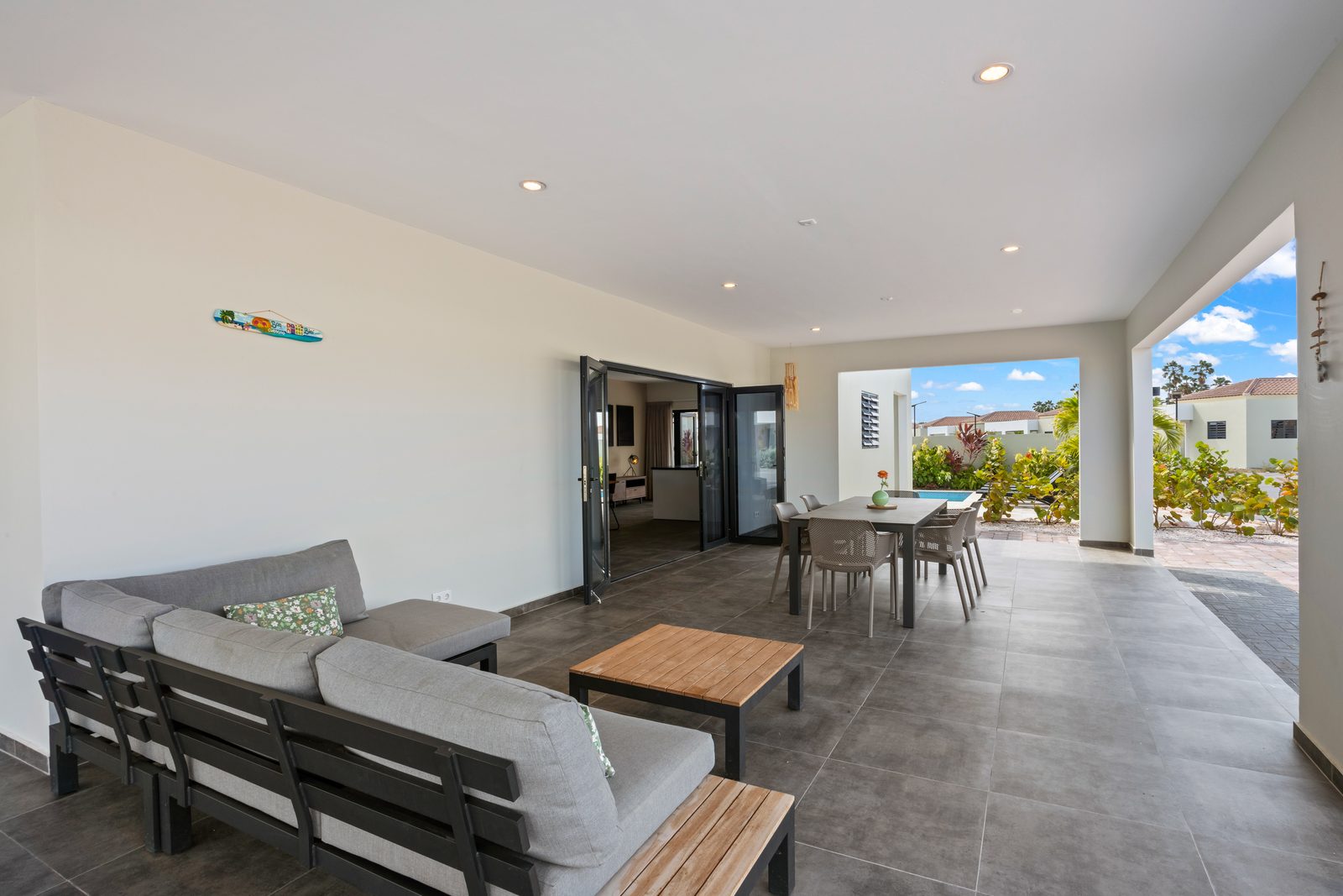 Villa Amber met privezwembad, Mambo Beach