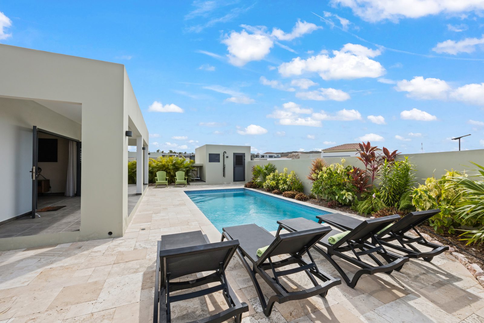 Villa Amber met privezwembad, Mambo Beach