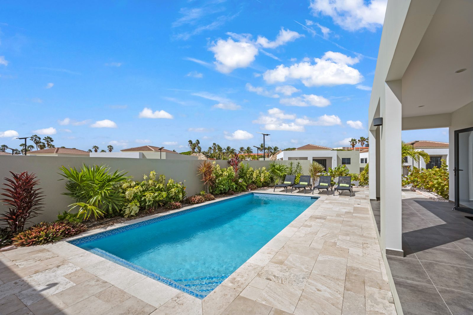 Villa Amber met privezwembad, Mambo Beach