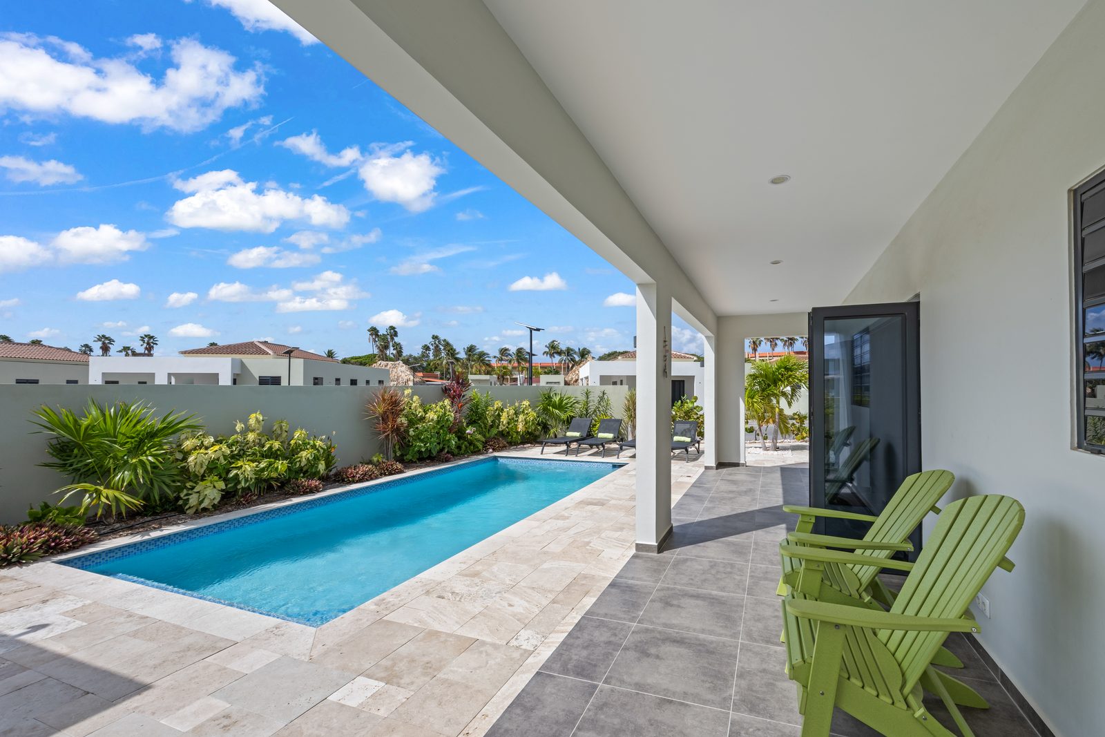 Villa Amber met privezwembad, Mambo Beach