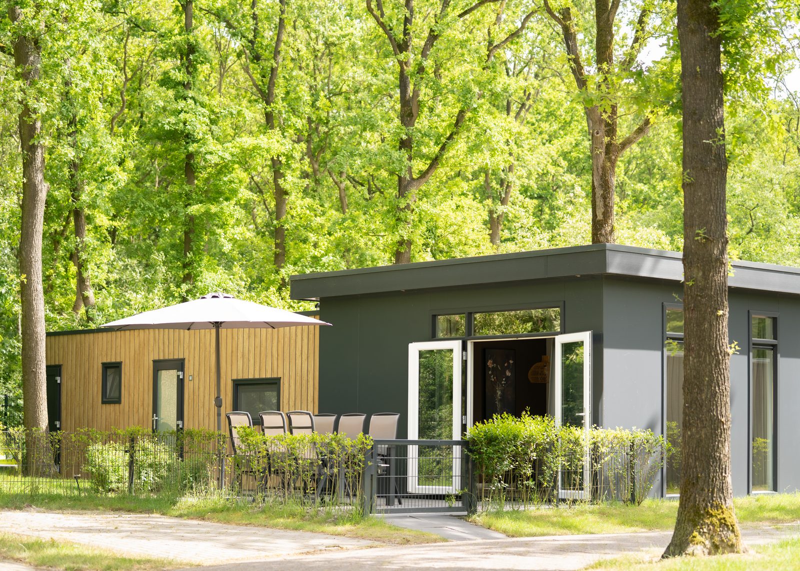 Pavillons mit umliegendem Garten | 6 Personen