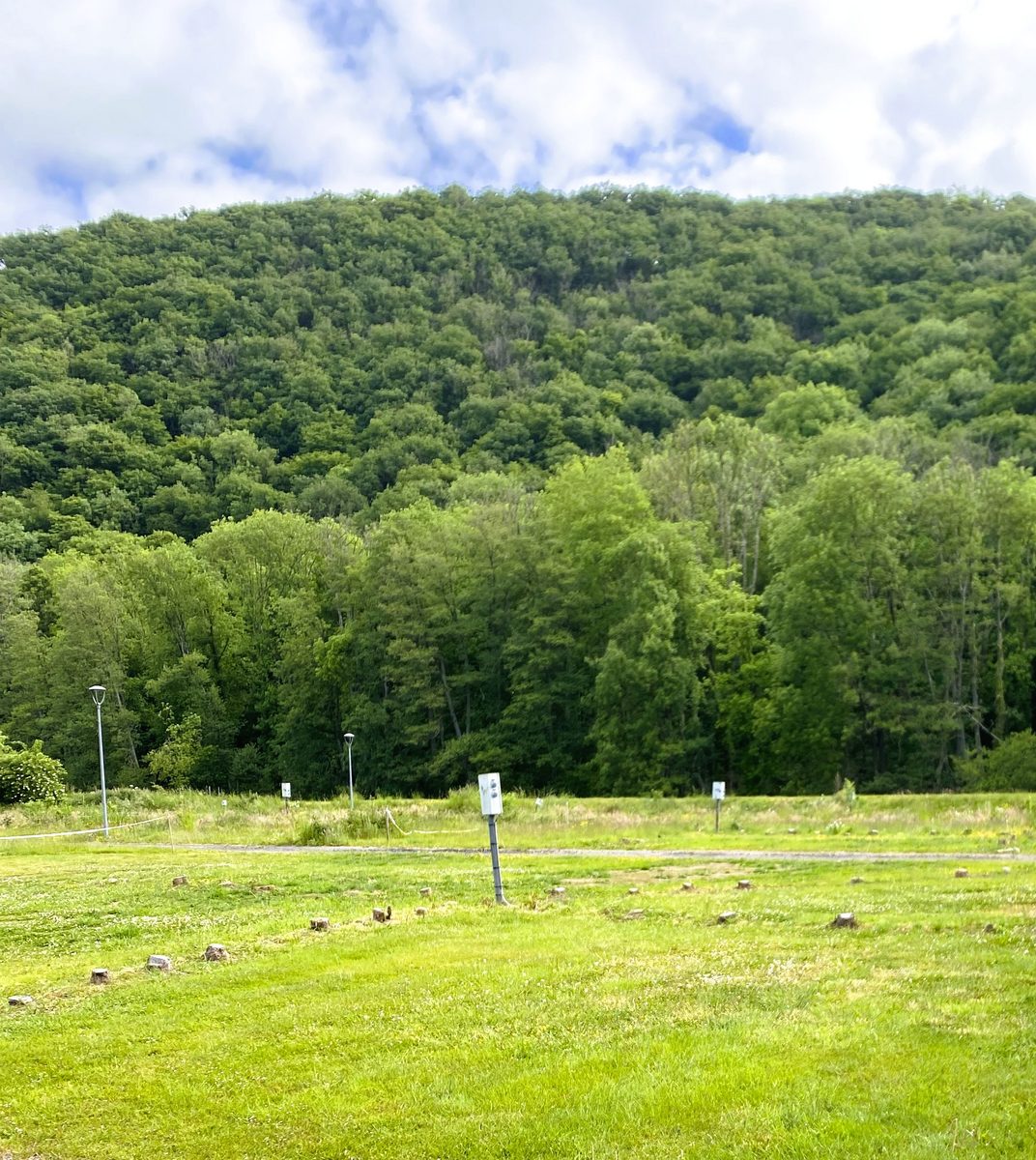 Emplacement de camping naturel avec électricité