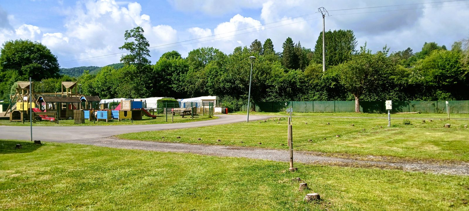 Emplacement de camping naturel avec électricité