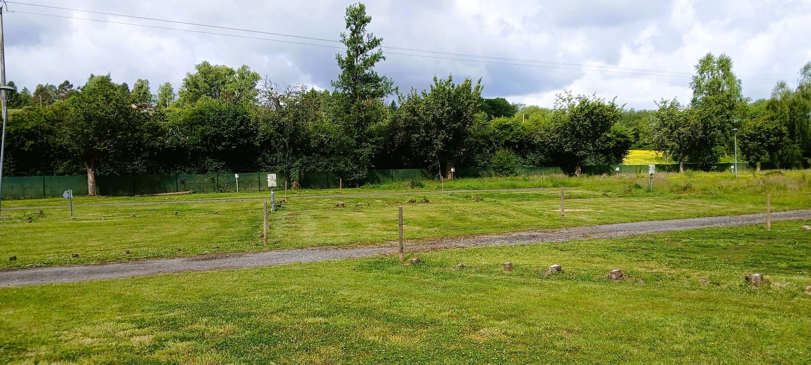 Emplacement de camping naturel avec électricité