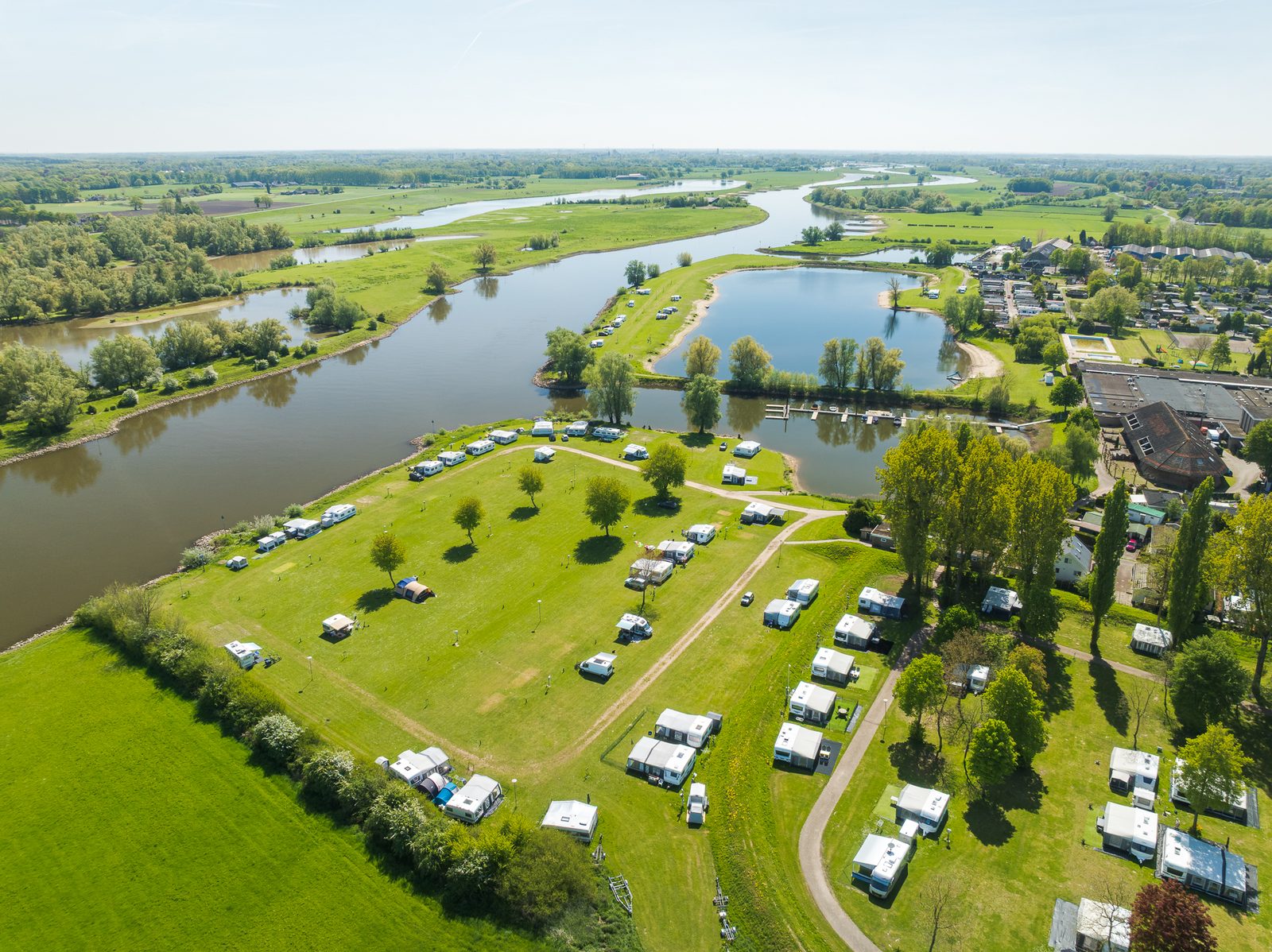 Kampeerplaats IJsselweide aan het water