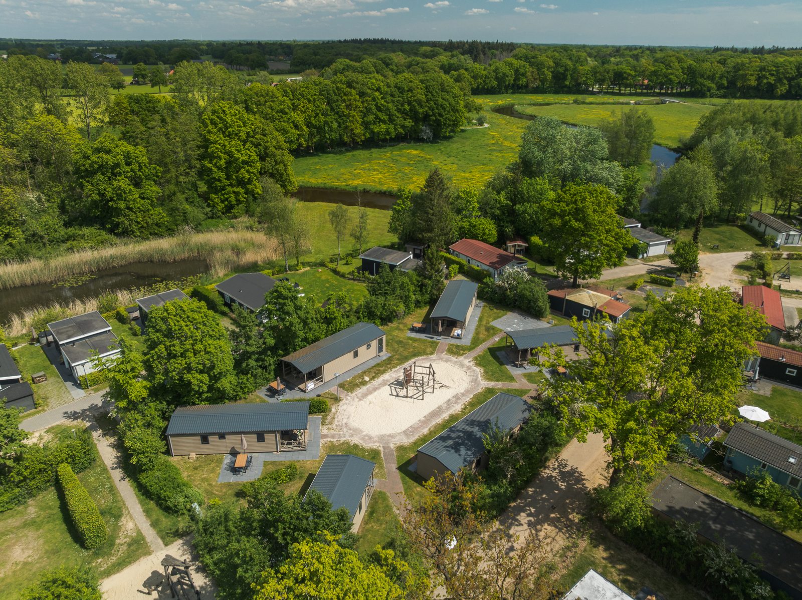 Groepsaccommodatie (6x bungalette met veranda) I 30 personen