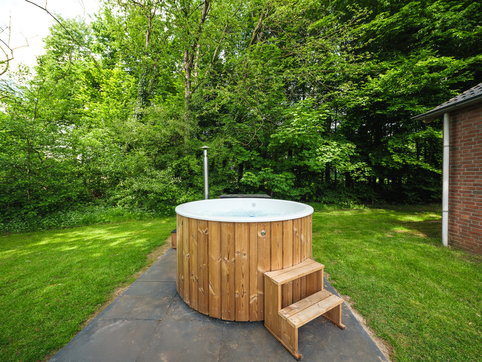 Kinderbungalow met warme bubbeltub I 6 personen