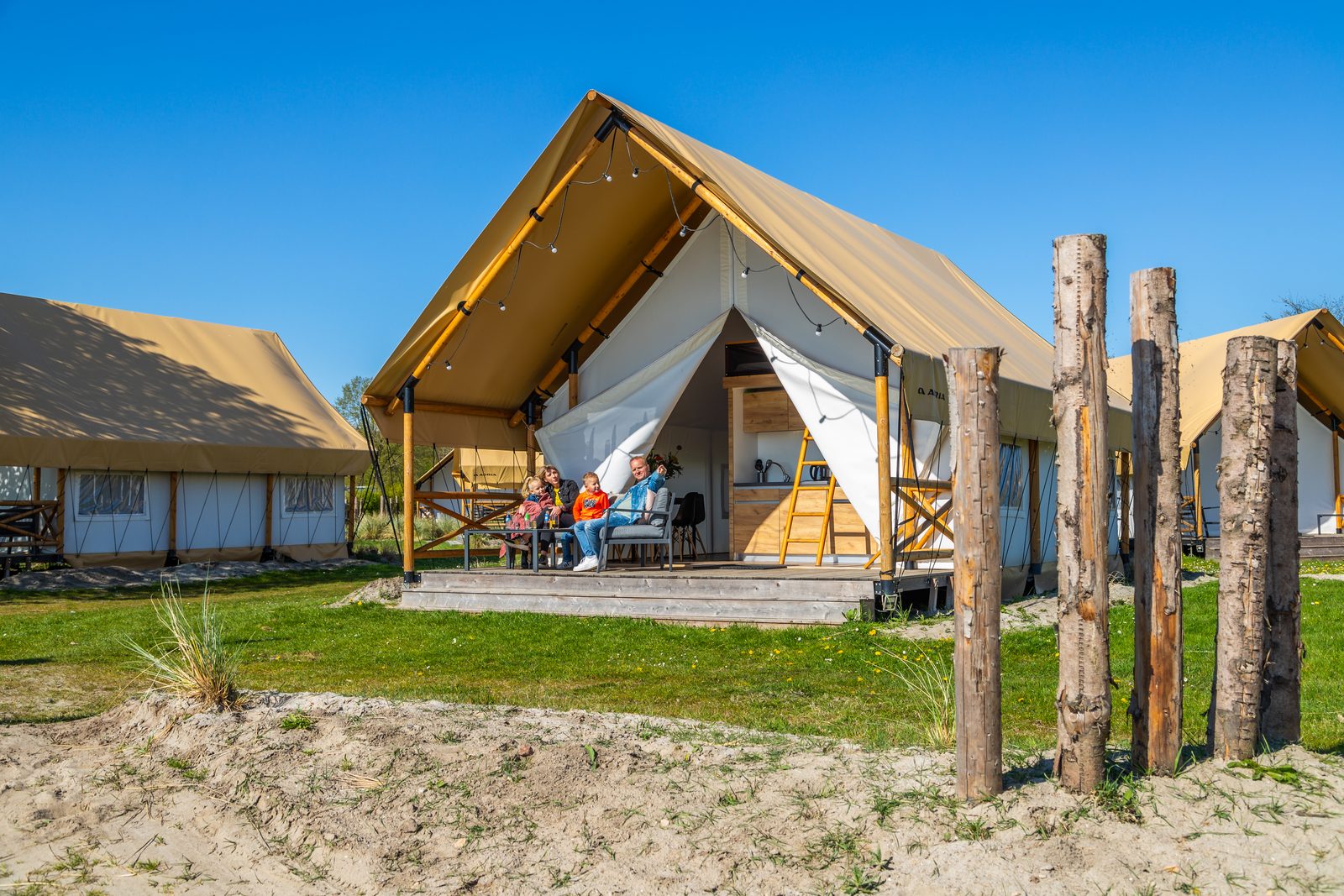 Glamping tent Beachfront Luxury 6