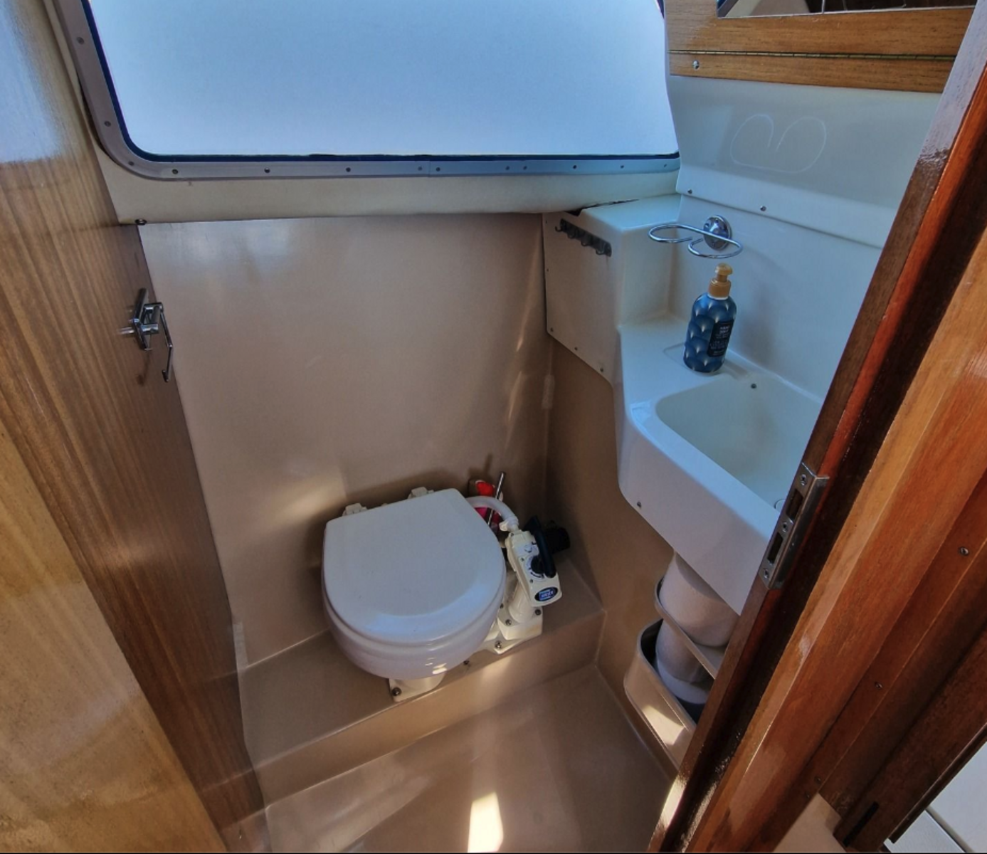 Norwegischer Spitzgatter „Liberté“ – 2 Personen – Toilette