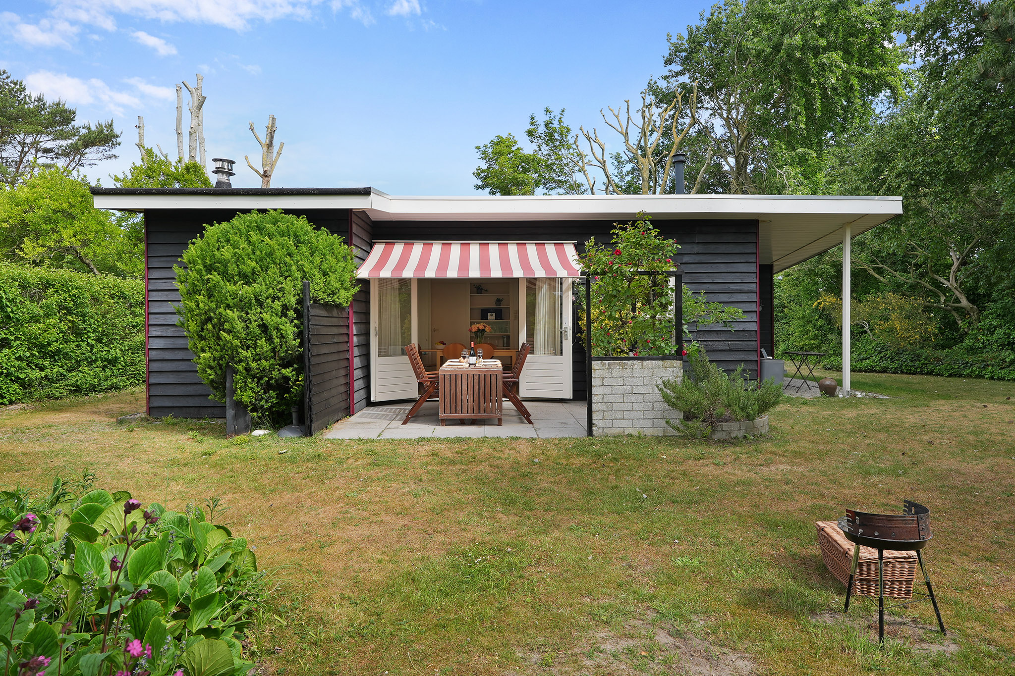 Erdgeschossiges Ferienhaus im Park De Prinsenhof, fußläufig zum Strand und zu den Dünen gelegen.