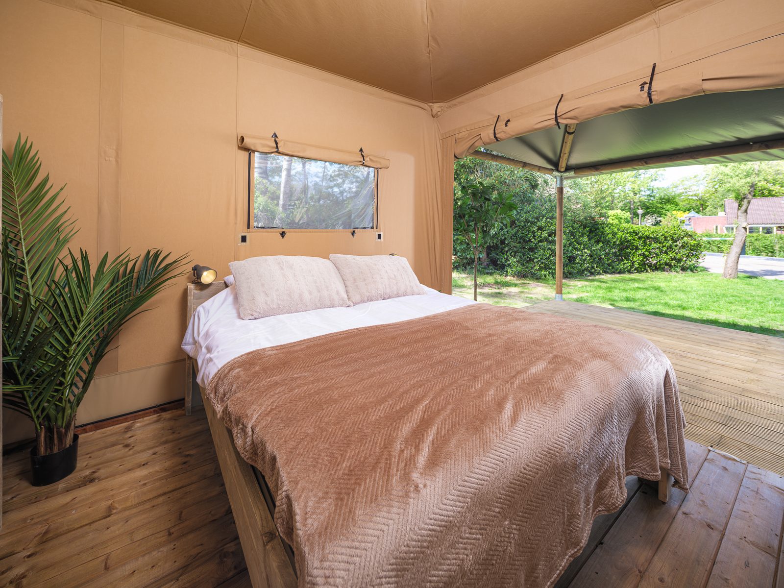 Safarisuite met privé sanitair | 5 personen