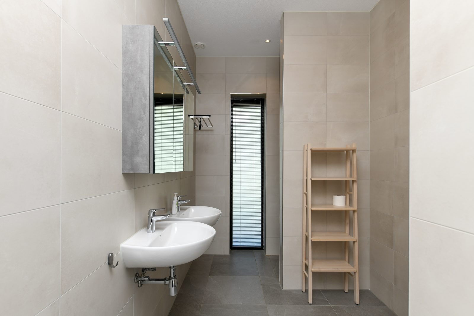 Water Nr. 553/554 | 16 Pers. Hottub & Sauna