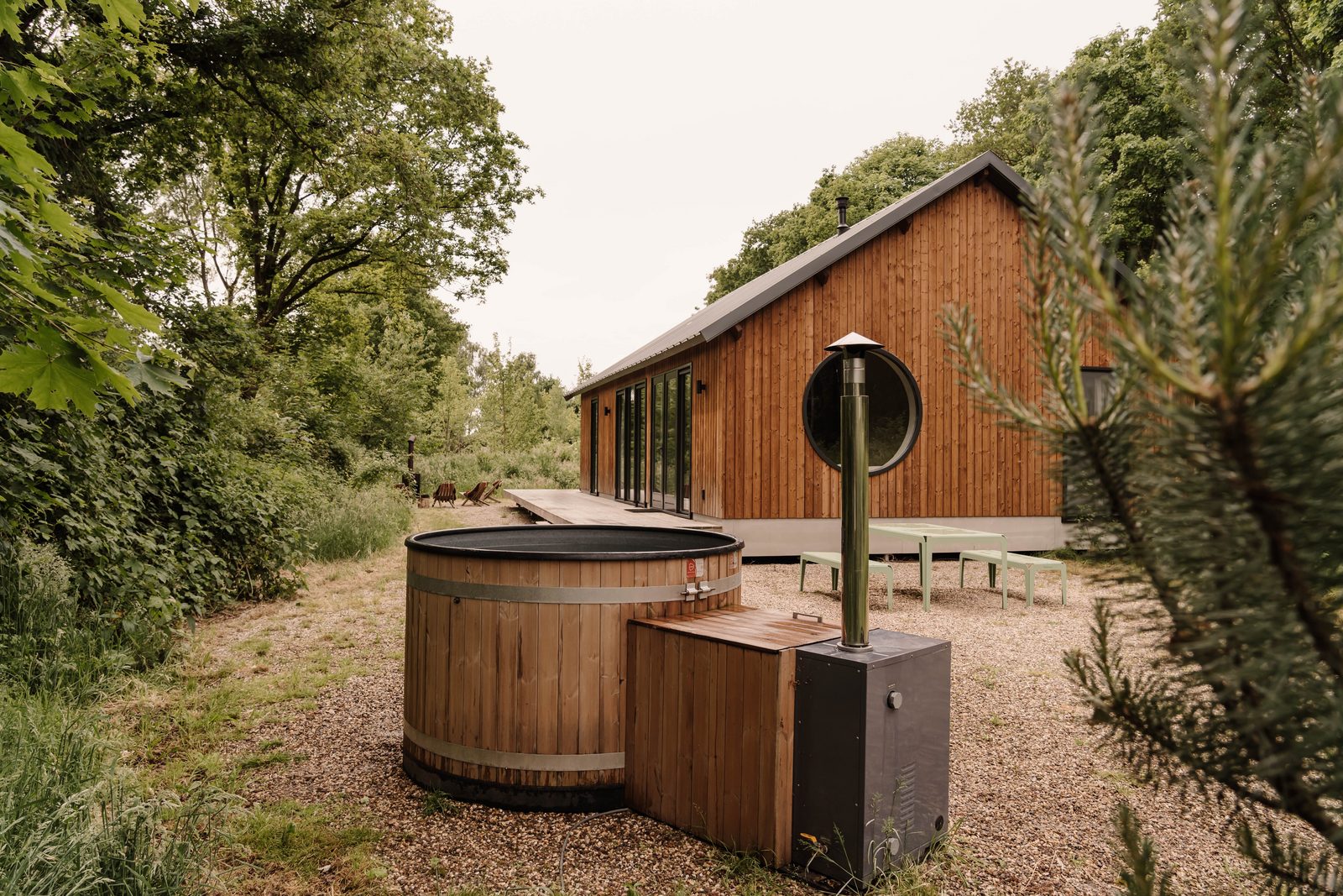 Pine House | Hottub & Bad | 4-persoons vakantiehuis