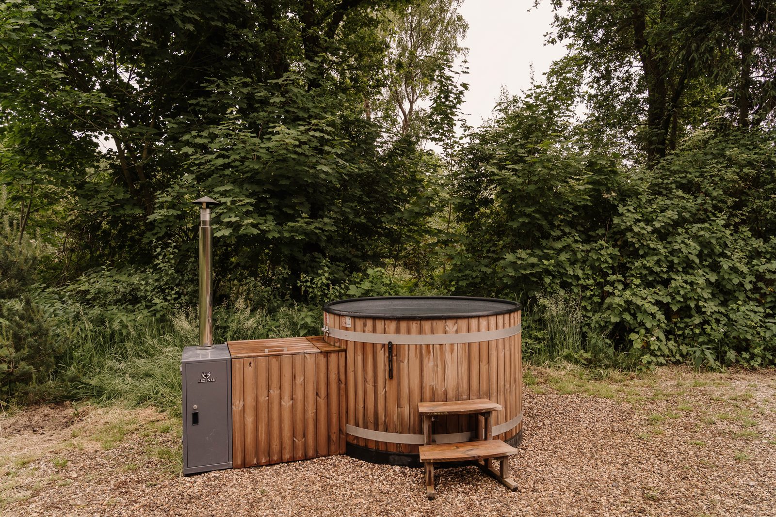 Pine House | Hottub & Bad | 4-persoons vakantiehuis