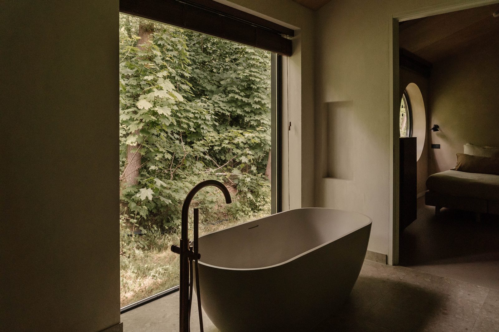 Willow House | Hot Tub & Bath | 2-person holiday home
