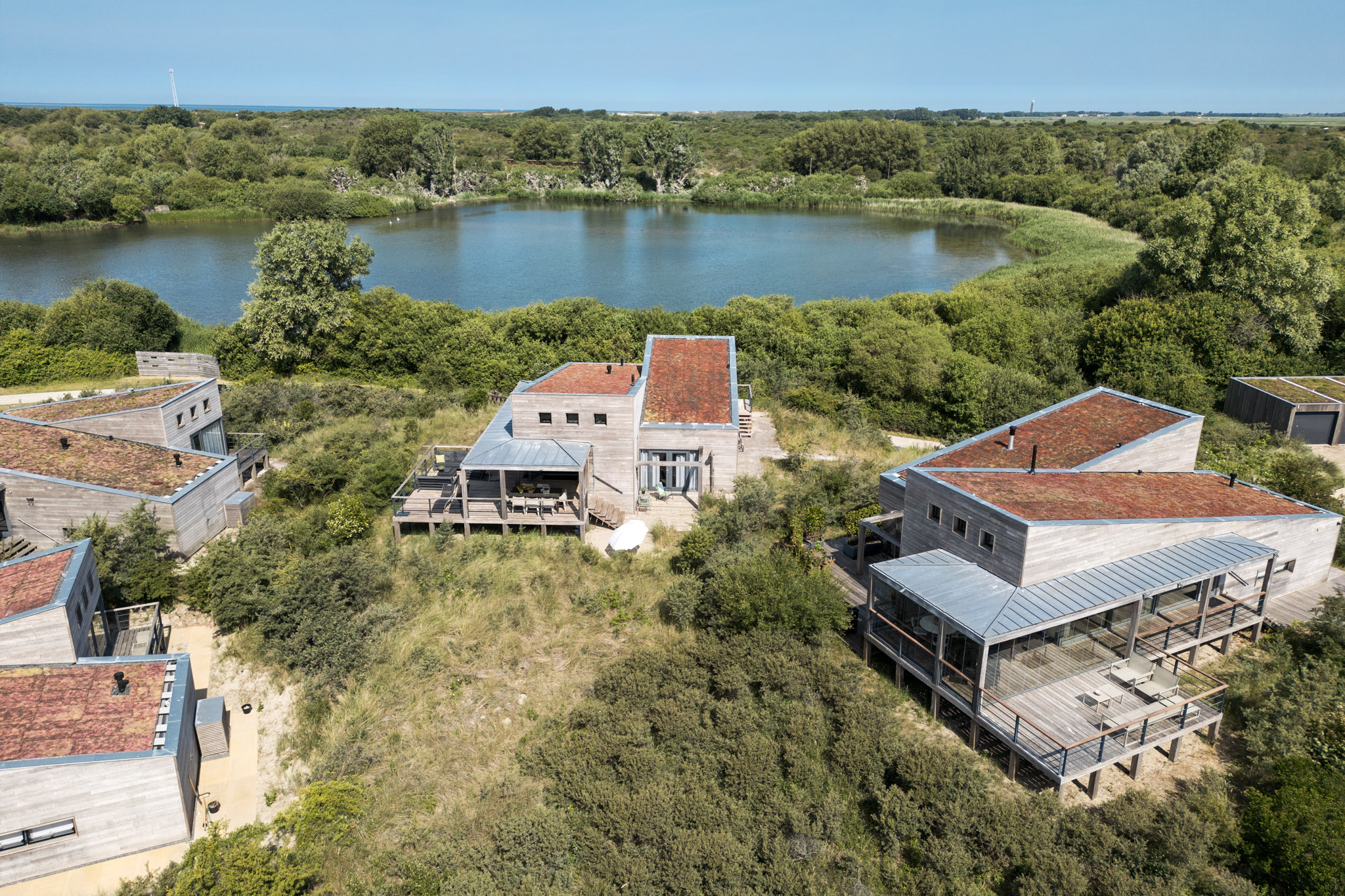 De 6 persoons Villa Comfort beschikt over een comfortabel en stijlvol ingericht interieur, uitzicht op het landschap, perfect met kinderen.