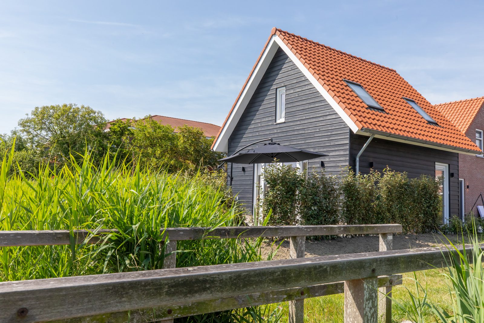 Rent a cottage in Zeeland | De Strandloper Westkapelle - Charley Tooropstraat 1a | Beach & Nature