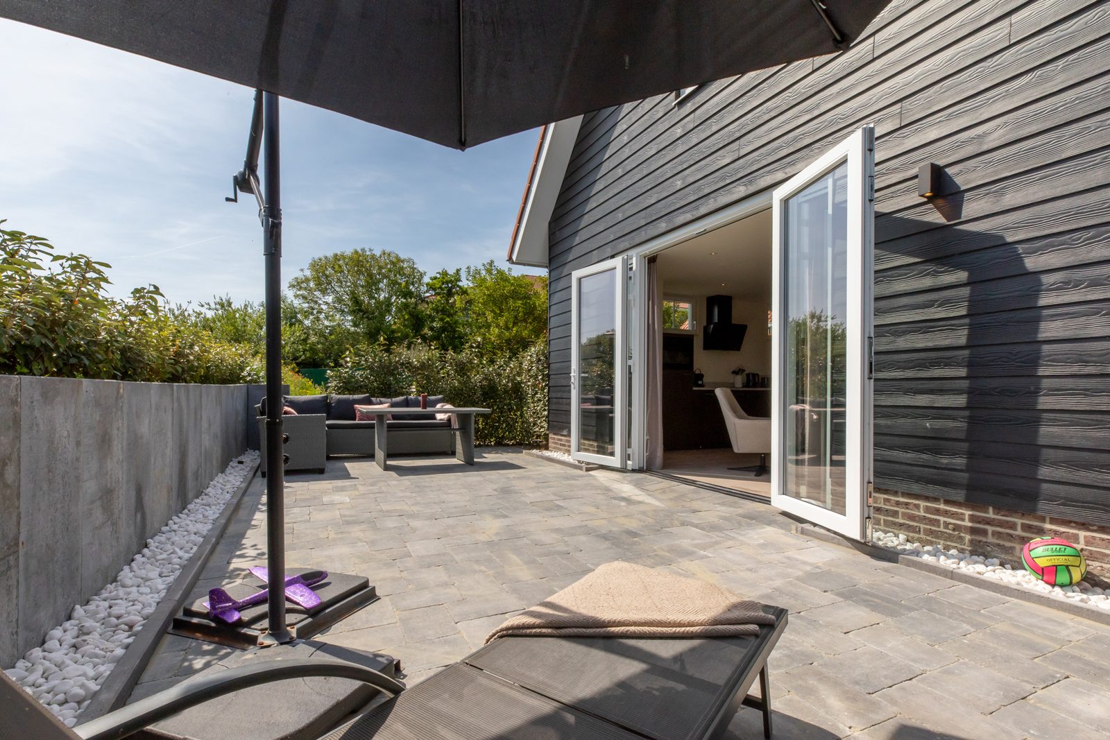 Rent a cottage in Zeeland | De Strandloper Westkapelle - Charley Tooropstraat 1a | Beach & Nature