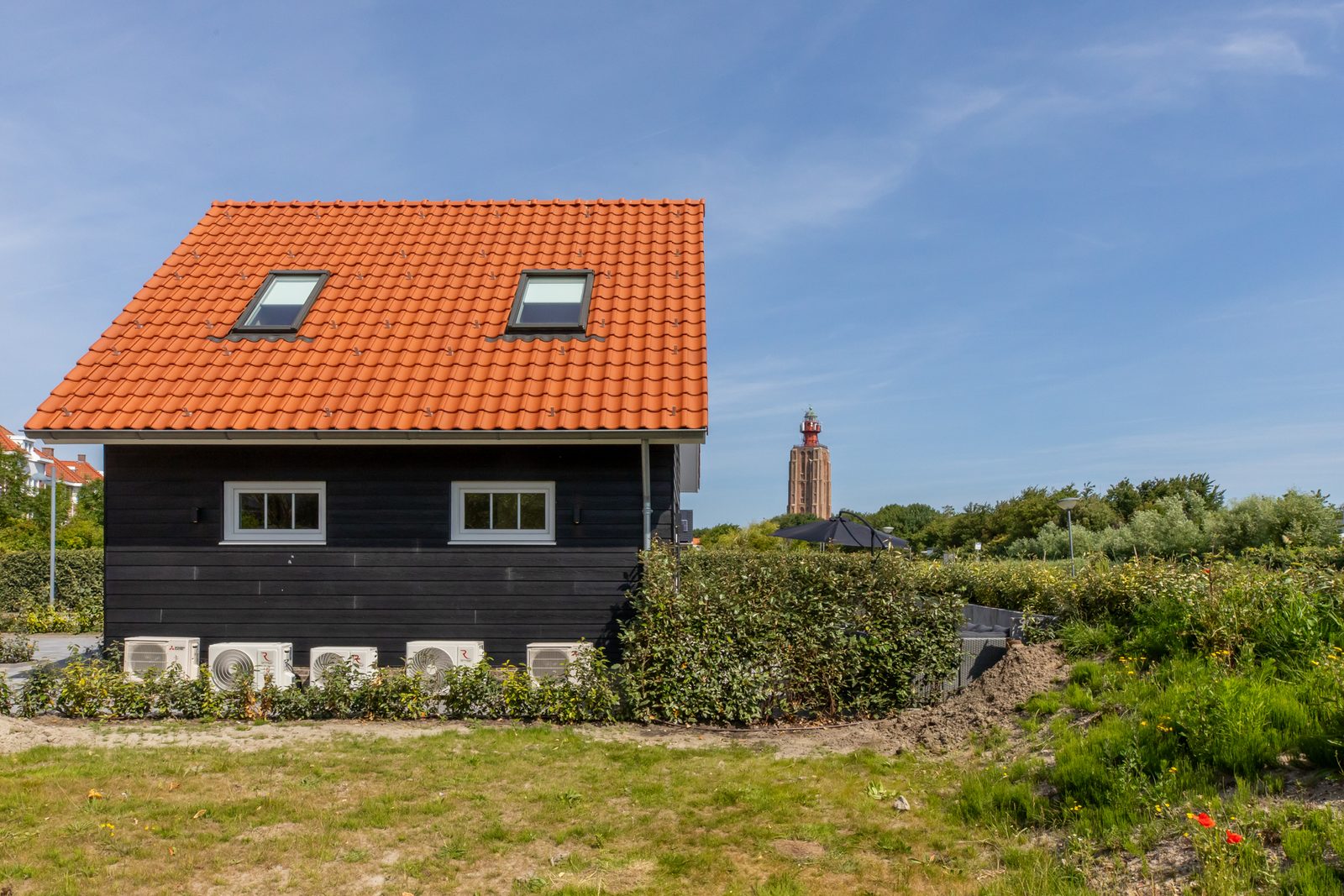 Rent a cottage in Zeeland | De Strandloper Westkapelle - Charley Tooropstraat 1a | Beach & Nature