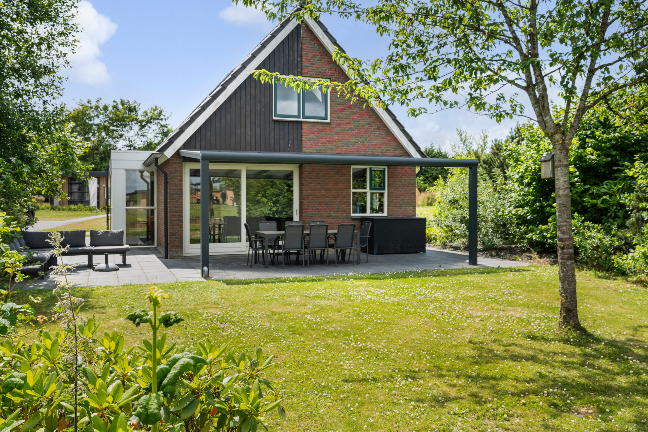Vrijstaande bungalow voor 8 personen, volledig ingericht.