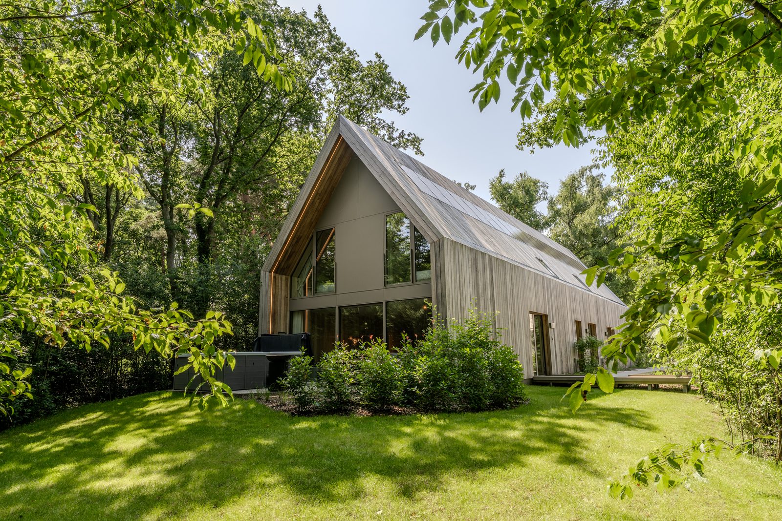 Lodge mit Jacuzzi | 8 Personen