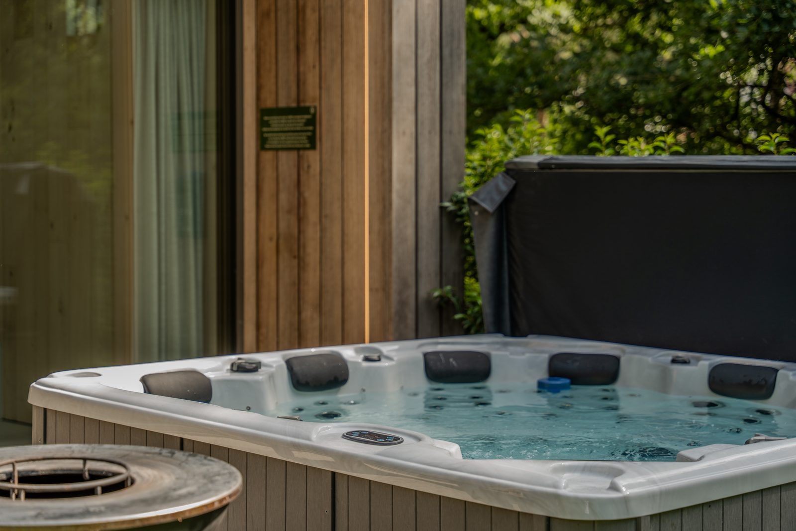 Lodge mit Jacuzzi | 4 Personen