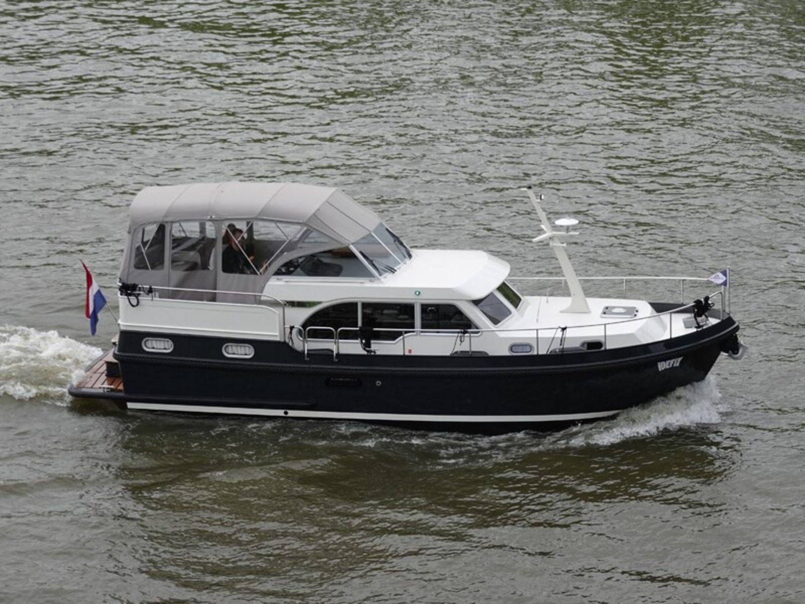 Luxe Linssen Grand Sturdy 35.0 AC Idefix - 4+2 personen - 2 slaapcabines 2 badkamers - 2 toiletten