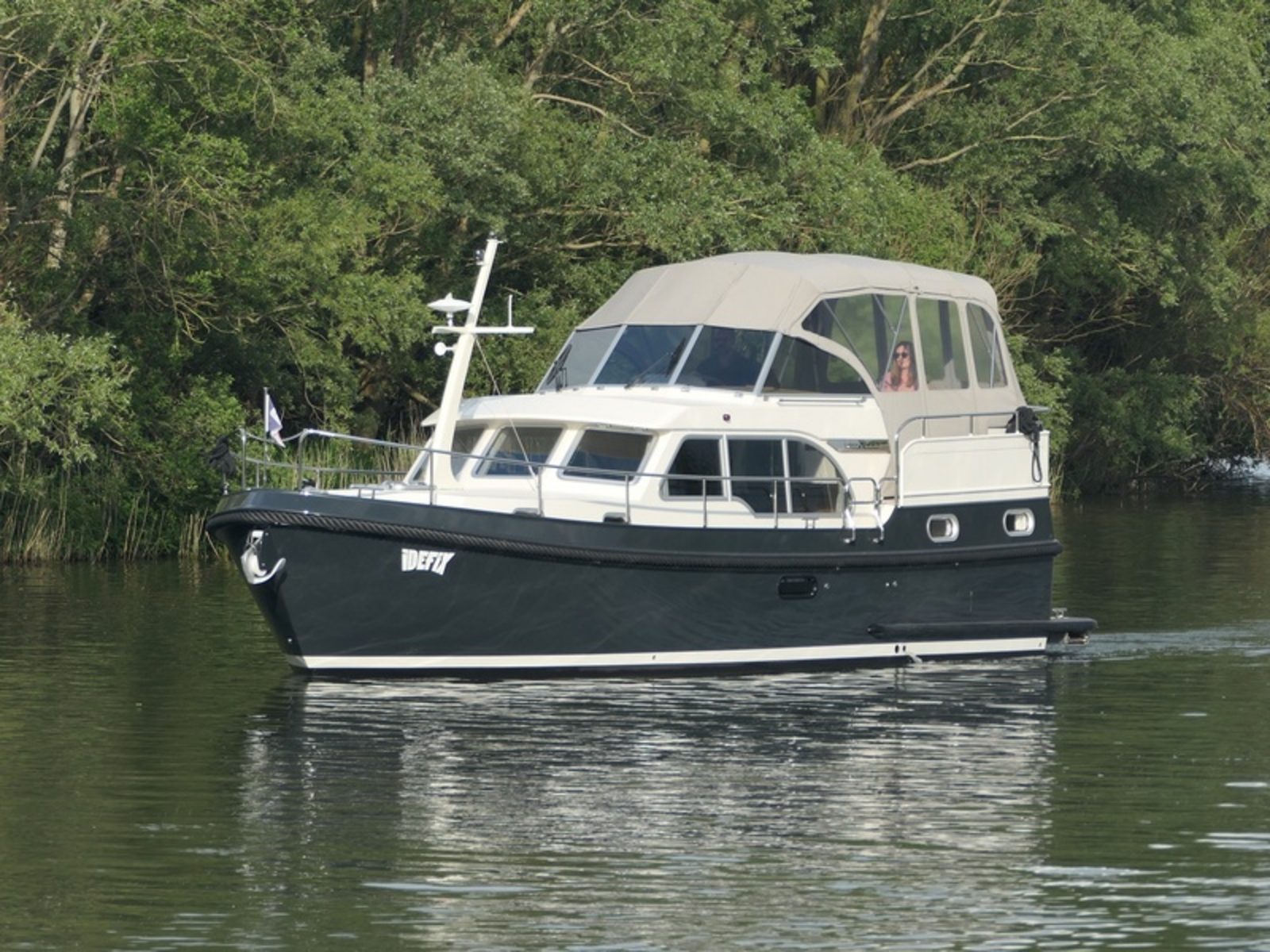 Luxe Linssen Grand Sturdy 35.0 AC Idefix - 4+2 personen - 2 slaapcabines 2 badkamers - 2 toiletten