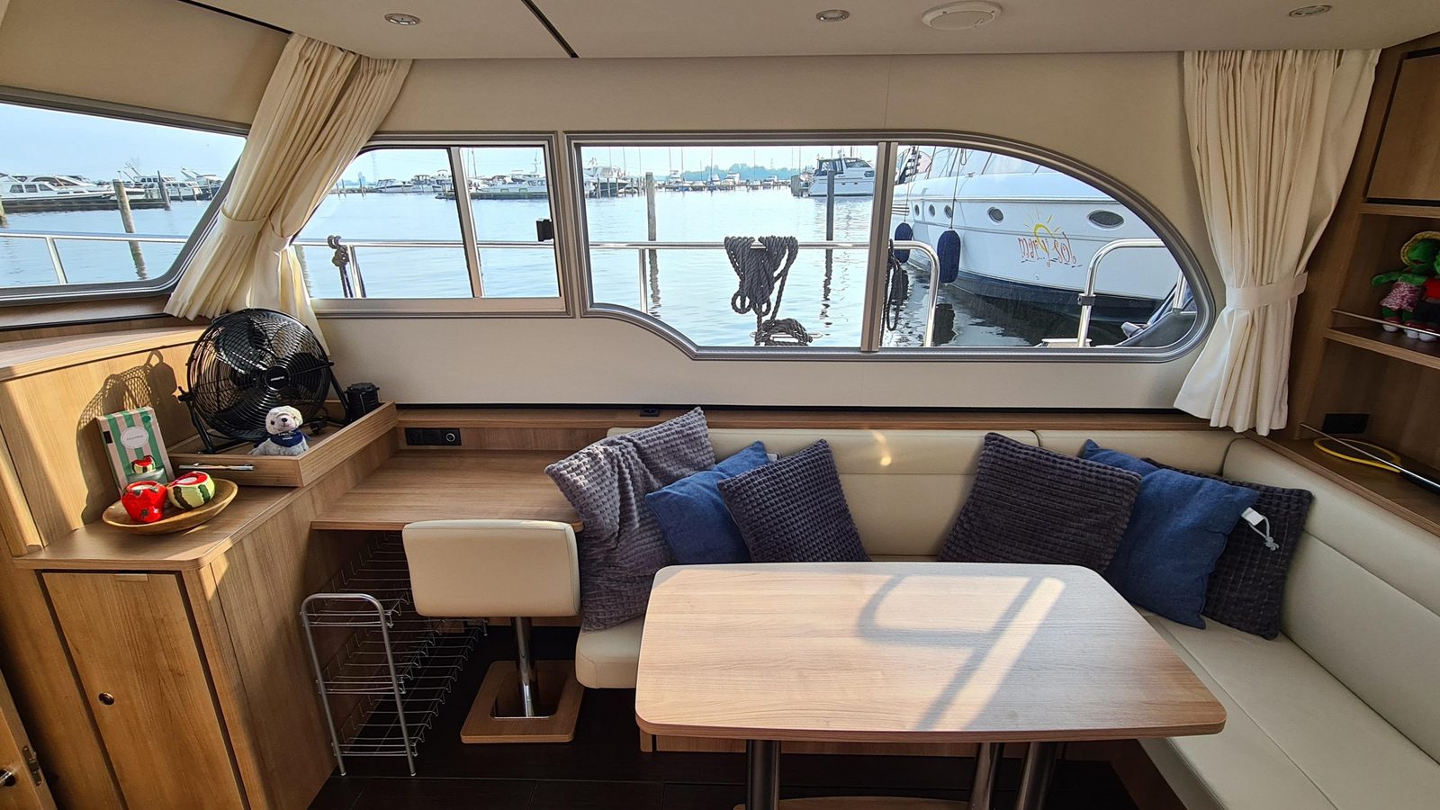 Luxe Linssen Grand Sturdy 35.0 AC Idefix - 4+2 personen - 2 slaapcabines 2 badkamers - 2 toiletten