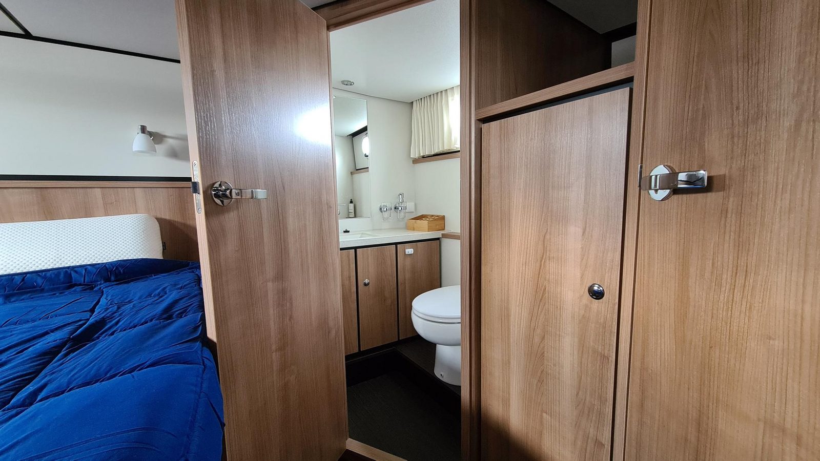 Luxe Linssen Grand Sturdy 35.0 AC Idefix - 4+2 personen - 2 slaapcabines 2 badkamers - 2 toiletten