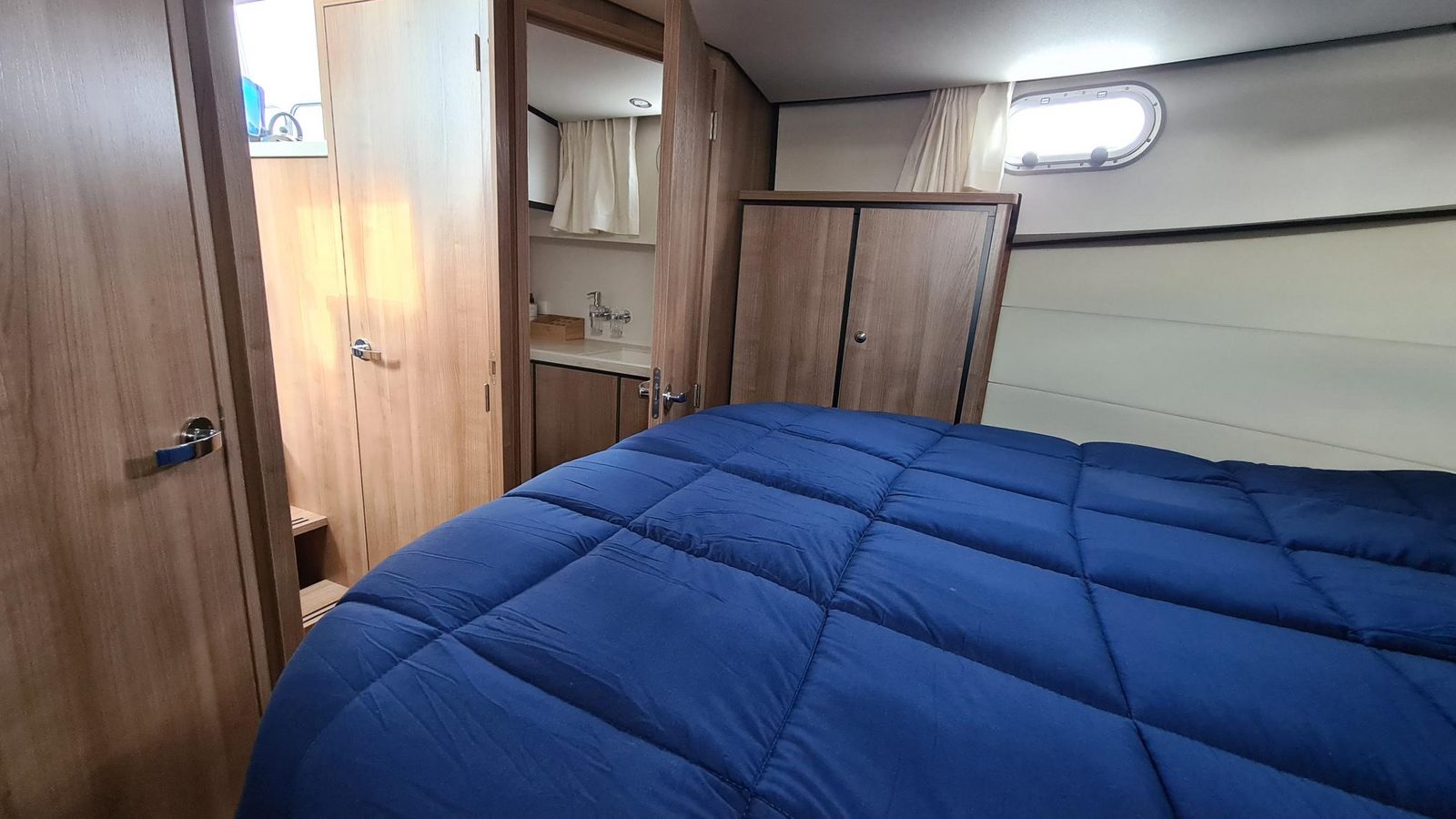 Luxe Linssen Grand Sturdy 35.0 AC Idefix - 4+2 personen - 2 slaapcabines 2 badkamers - 2 toiletten