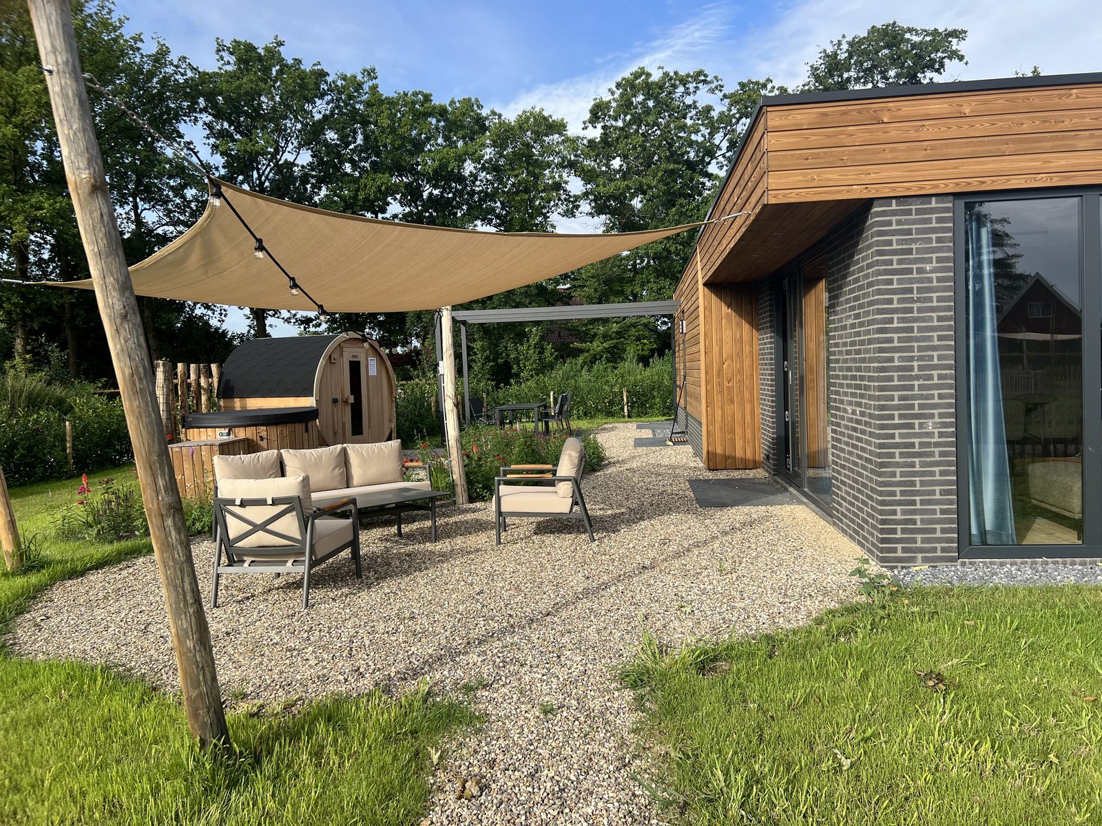 Parklodge 6 met hondenhek, sauna en hottub
