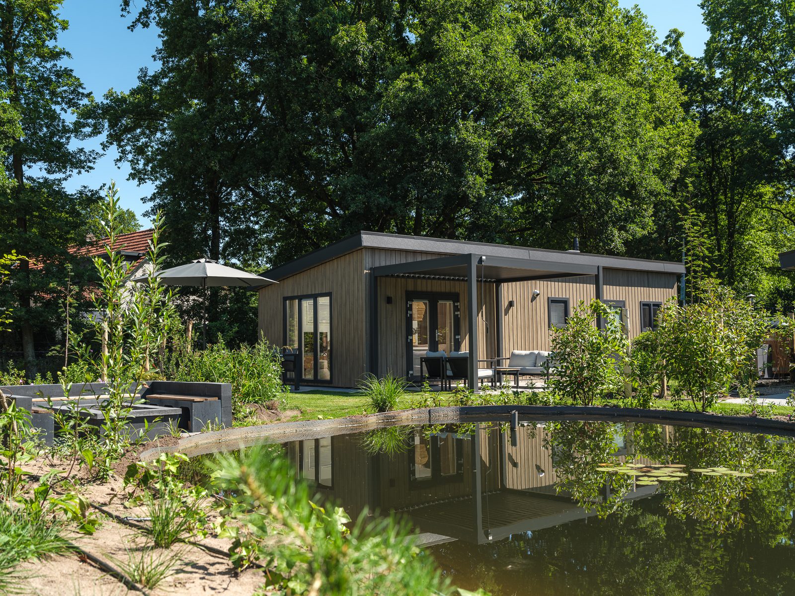 Loevestein with Hot tub | 4 persons