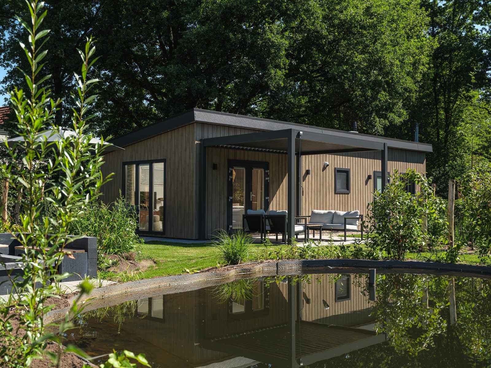 Loevestein with Hot tub | 4 persons