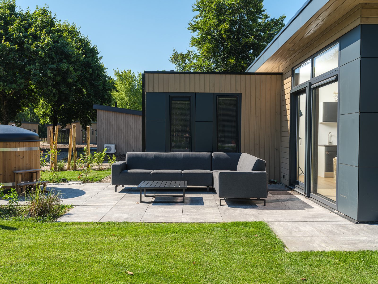 Essenburgh Deluxe met Hottub | 6 personen