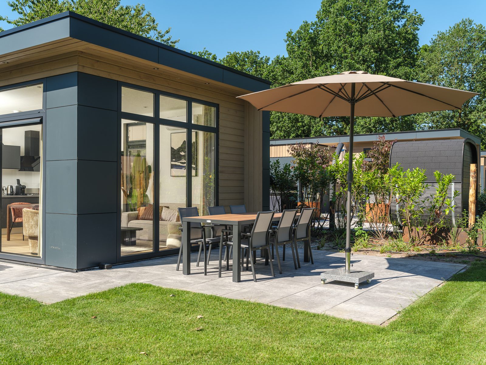 Essenburgh Deluxe met Hottub | 6 personen