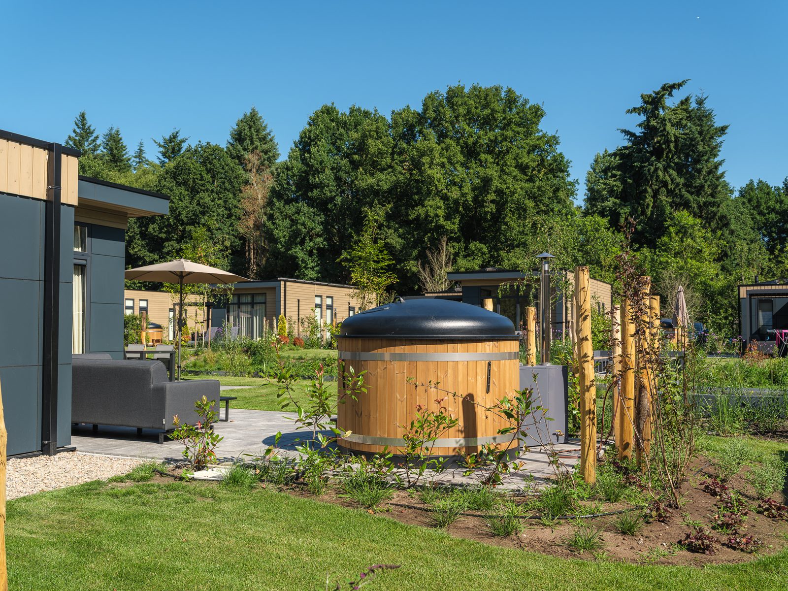 Essenburgh Deluxe met Hottub | 6 personen