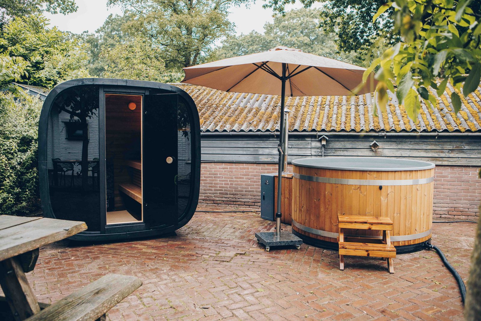 Group villa with Hot Tub & Sauna | 12 people