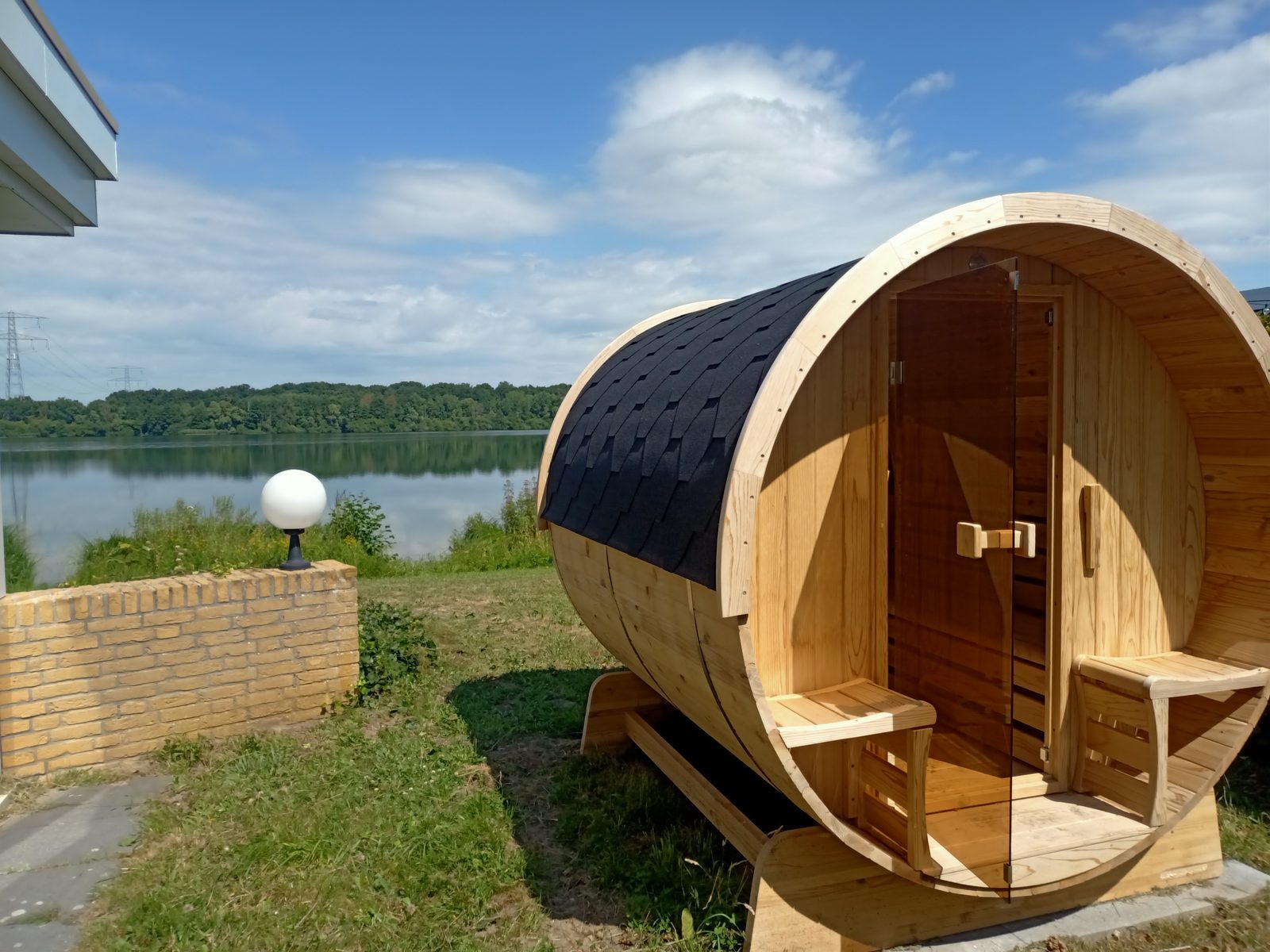 VIP Villa mit Blick aufs Wasser