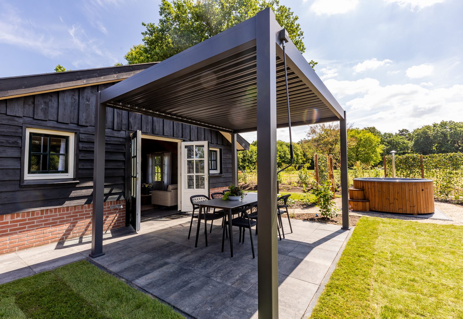 Valkse Hoeve with Sauna & Hot Tub | 6 persons